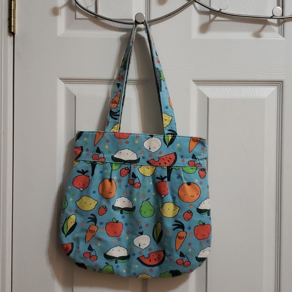 Farmers Market assorted foods button tote bag
